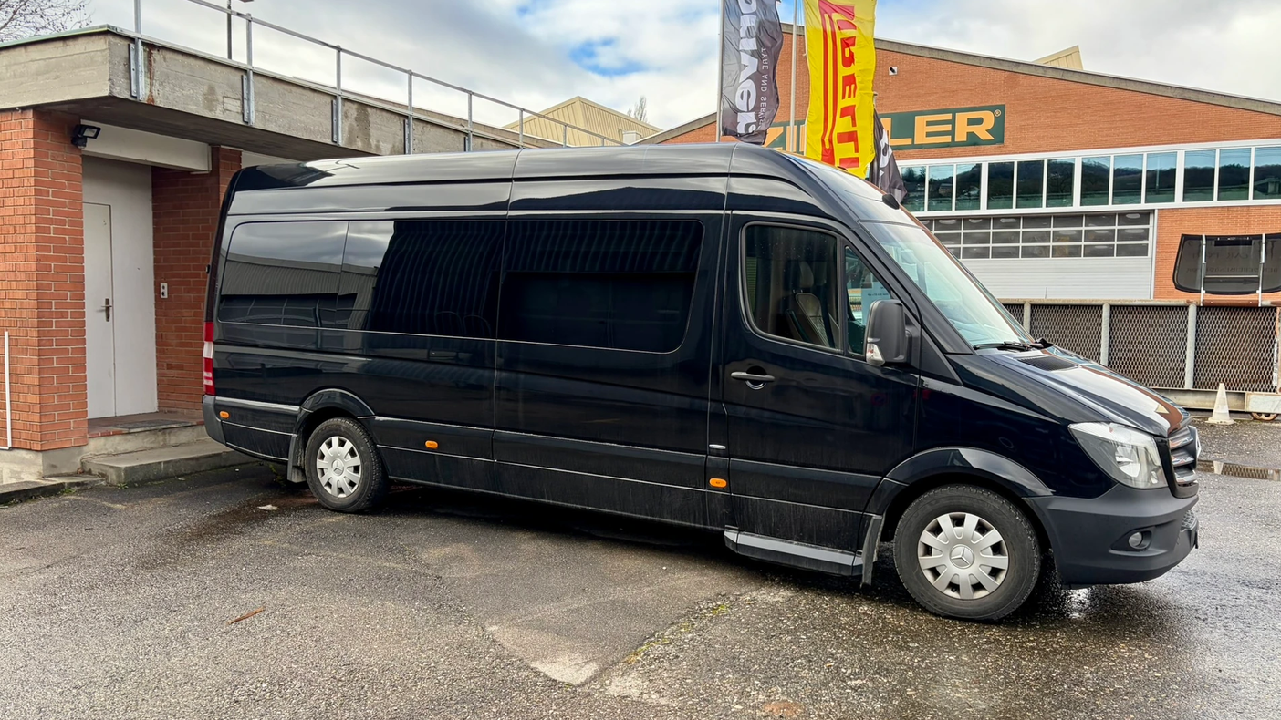 Mercedes Sprinter - VIP Bus